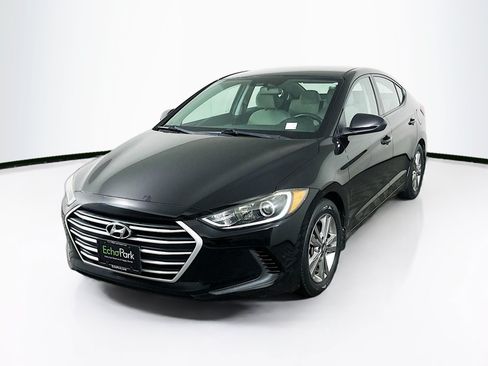 Used 2018 Hyundai Elantra SEL FWD image 3