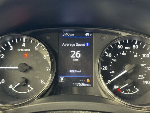 Used 2020 Nissan Rogue SV image 29