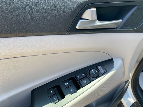 Used 2018 Hyundai Tucson SE FWD image 22