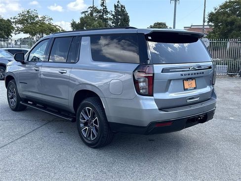 Used 2023 Chevrolet Suburban Z71 image 5
