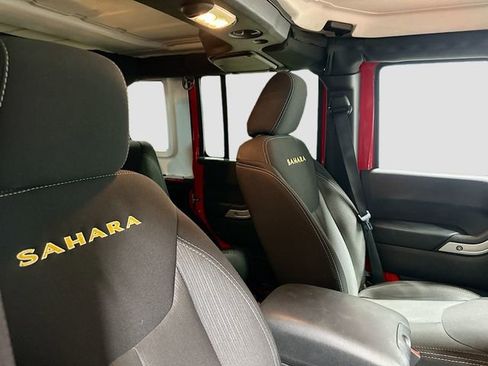 Used 2015 Jeep Wrangler Unlimited Sahara AWD/4WD image 25
