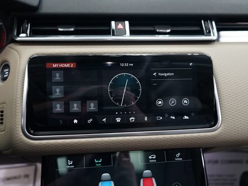 Used 2018 Land Rover Range Rover Velar S AWD/4WD image 36