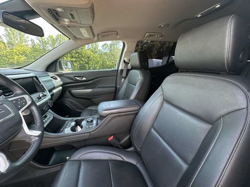 Certified 2023 GMC Acadia SLT w/ Elevation Edition FWD image 10