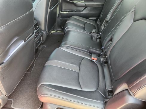 Used 2025 Honda Pilot EX-L image 28