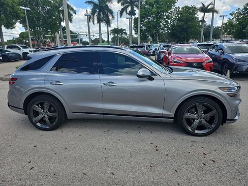 Used 2025 Genesis GV70 2.5T w/ Sport Prestige Package AWD/4WD image 4
