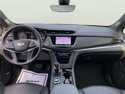 Certified 2025 Cadillac XT5 Premium Luxury w/ Technology Package AWD/4WD image 17