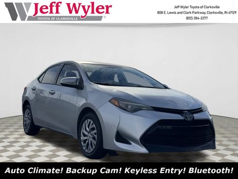 Used 2019 Toyota Corolla LE image 1