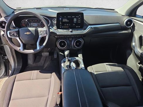 Used 2025 Chevrolet Blazer LT FWD image 17
