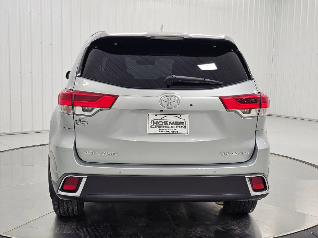 Used 2018 Toyota Highlander Limited AWD/4WD image 4