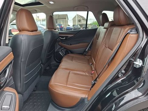 Used 2025 Subaru Outback Touring AWD/4WD image 11
