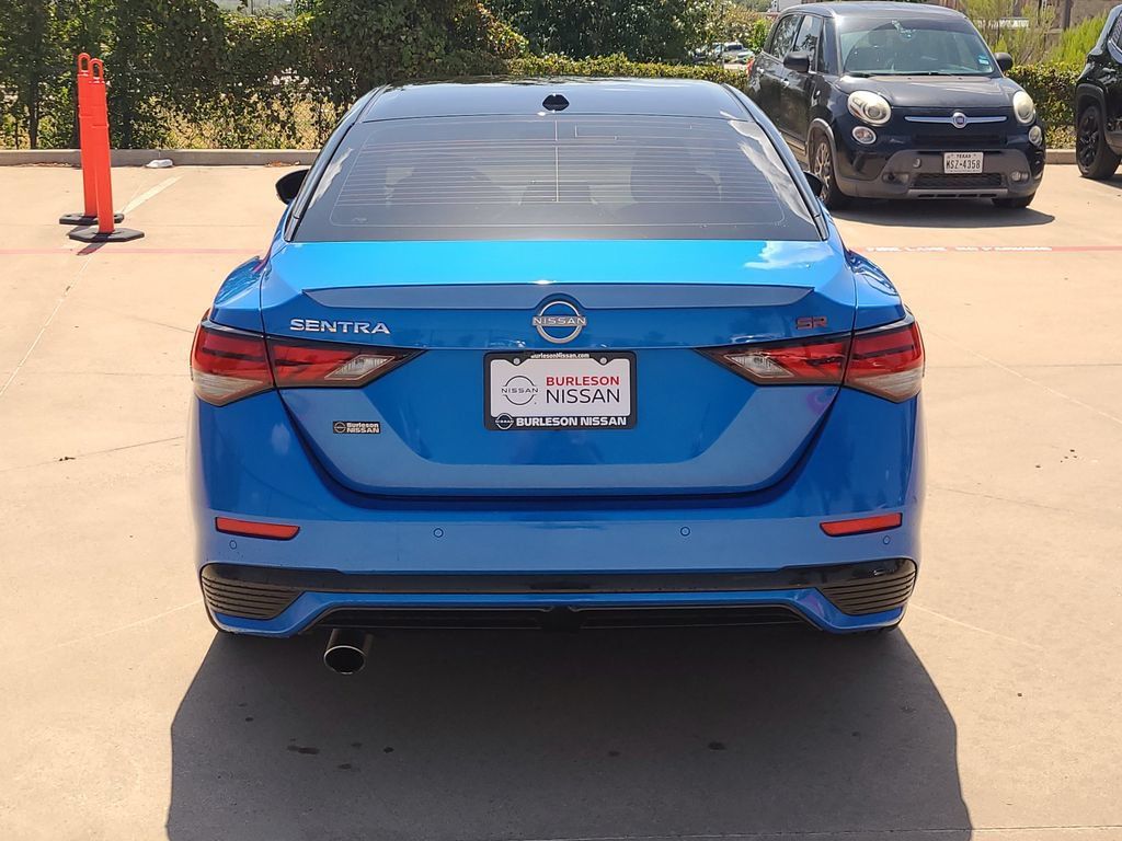 Certified 2025 Nissan Sentra SR FWD image 3