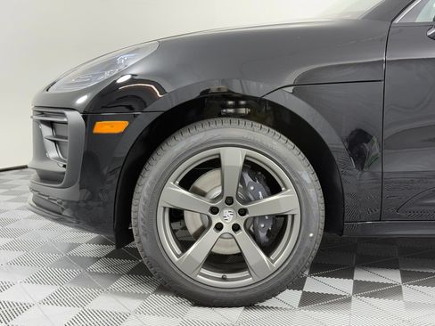Certified 2026 Porsche Macan AWD/4WD image 13