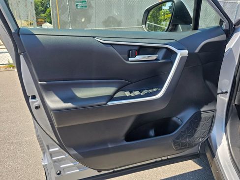 Certified 2022 Toyota RAV4 XLE w/ Convenience Package AWD/4WD image 22