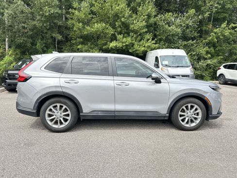 Used 2023 Honda CR-V EX image 7