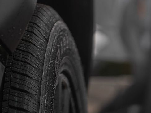 Used 2024 Chevrolet Colorado Trail Boss w/ Technology Package image 11