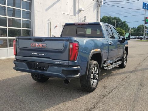 Used 2025 GMC Sierra 2500 Denali w/ Denali Reserve Package AWD/4WD image 4