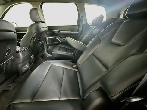 Used 2025 Kia Telluride S FWD image 28
