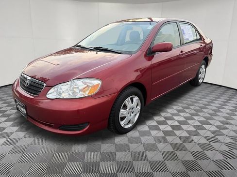 Used 2005 Toyota Corolla LE FWD image 3