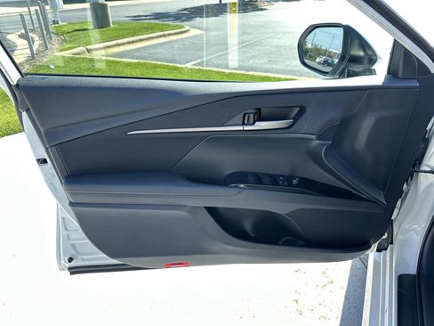 Certified 2025 Toyota Camry LE image 14