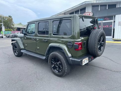 Used 2023 Jeep Wrangler Unlimited Sahara AWD/4WD image 4