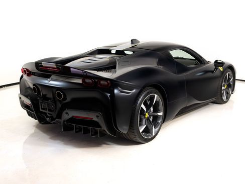 Certified 2022 Ferrari SF90 Stradale AWD/4WD image 8