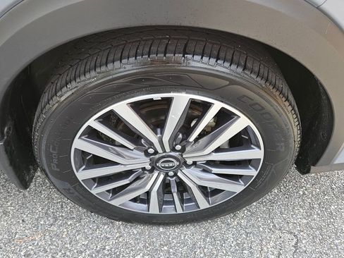 Used 2024 Nissan Kicks SV image 16