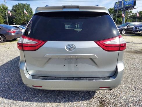 Used 2019 Toyota Sienna LE image 6