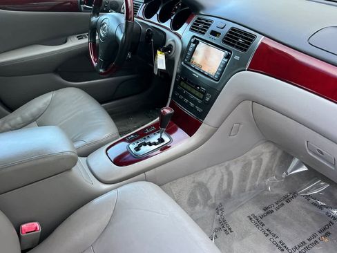 Used 2004 Lexus ES 330 image 16