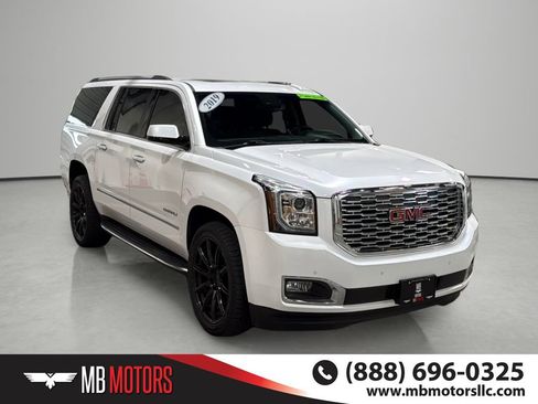 Used 2019 GMC Yukon XL Denali AWD/4WD image 6