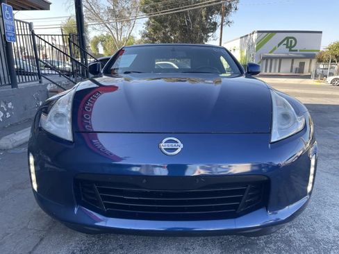 Used 2013 Nissan 370Z Touring w/ Sport Pkg RWD image 2