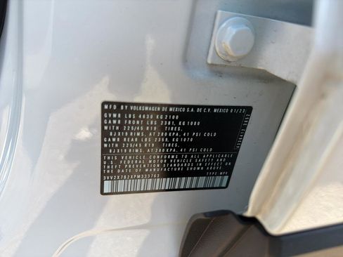 Used 2023 Volkswagen Taos SEL AWD/4WD image 31