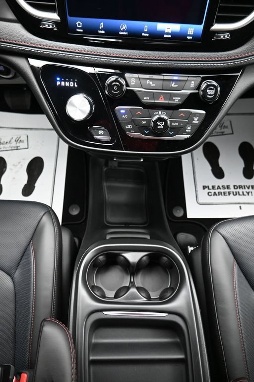New 2027 Chrysler Pacifica Select FWD image 23