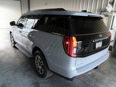 Used 2025 Ford Expedition Active RWD image 34