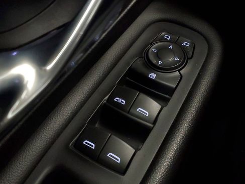 Used 2023 GMC Terrain SLT image 14