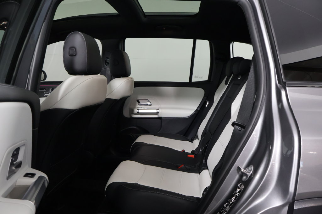 Certified 2023 Mercedes-Benz GLB 250 image 11