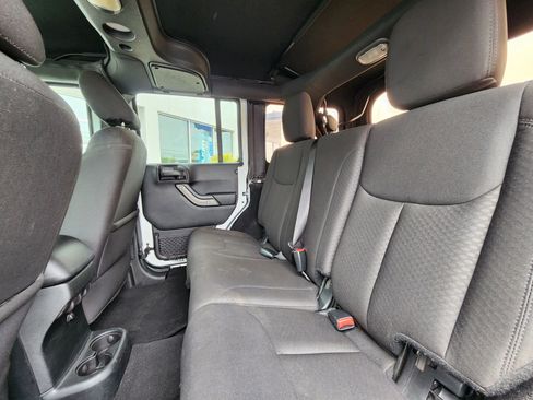 Used 2017 Jeep Wrangler Unlimited Sport w/ Quick Order Package 24S AWD/4WD image 34