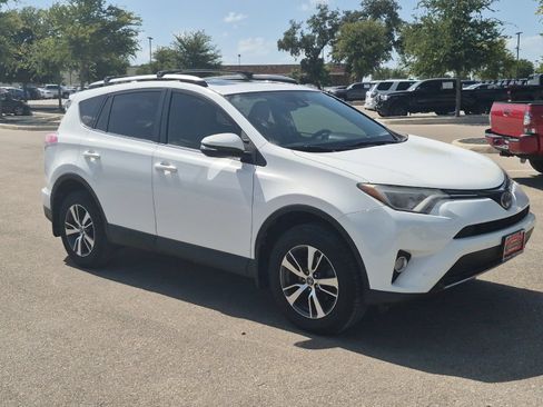Used 2017 Toyota RAV4 XLE FWD image 7