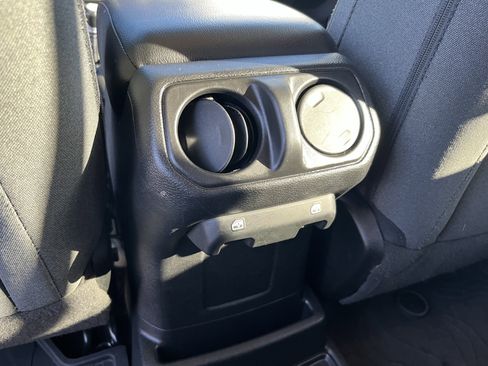 Used 2024 Jeep Wrangler Sport S w/ Convenience Group AWD/4WD image 16