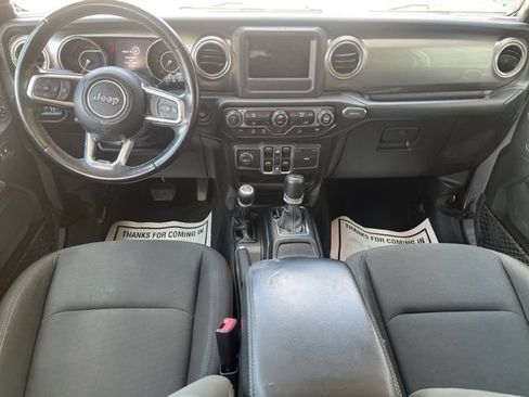 Used 2020 Jeep Wrangler Unlimited Sahara AWD/4WD image 12