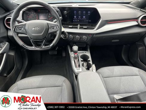 Certified 2025 Chevrolet Trax RS w/ Driver Confidence Package FWD image 14