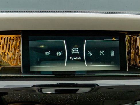 Used 2024 Rolls-Royce Phantom Sedan image 86