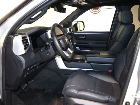 Used 2024 Toyota Tundra Platinum AWD/4WD image 34