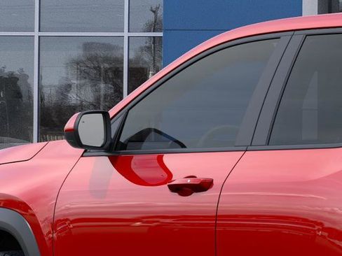 New 2026 Chevrolet Equinox LT FWD image 32