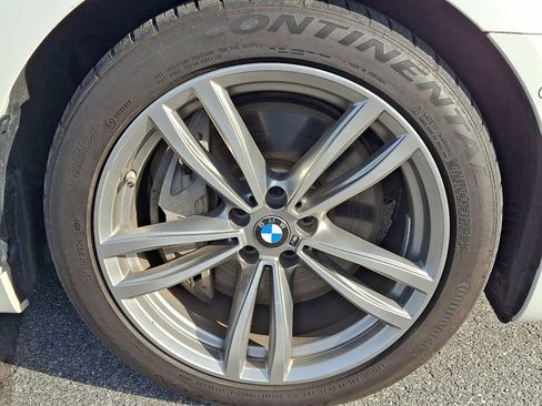 Used 2019 BMW 750i xDrive w/ Executive Package image 8
