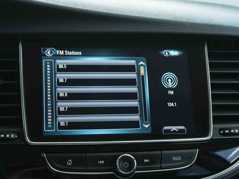 Used 2018 Buick Encore Preferred w/ Experience Buick Package FWD image 30