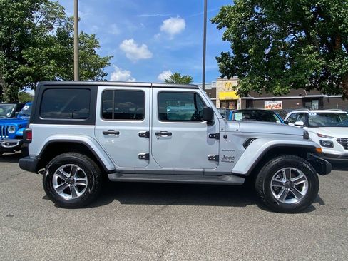 Used 2022 Jeep Wrangler Unlimited Sahara w/ Cold Weather Group image 2