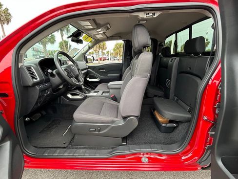 Certified 2024 Nissan Frontier SV w/ SV Convenience Package image 17