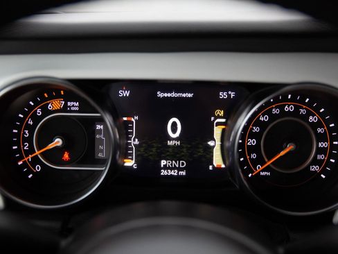 Used 2021 Jeep Wrangler Unlimited Islander image 12