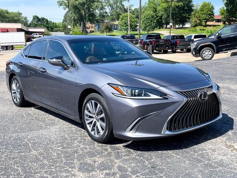 Used 2020 Lexus ES 350 w/ Premium Package FWD image 2