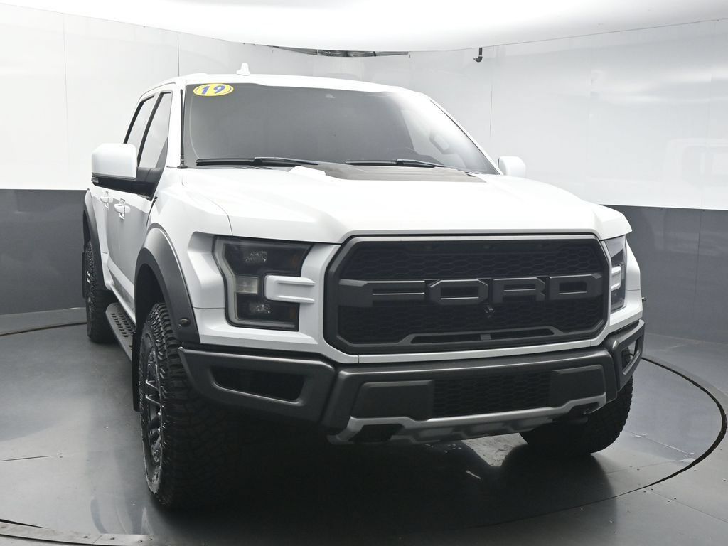 Used 2019 Ford F150 Raptor w/ Equipment Group 802A Luxury AWD/4WD image 2